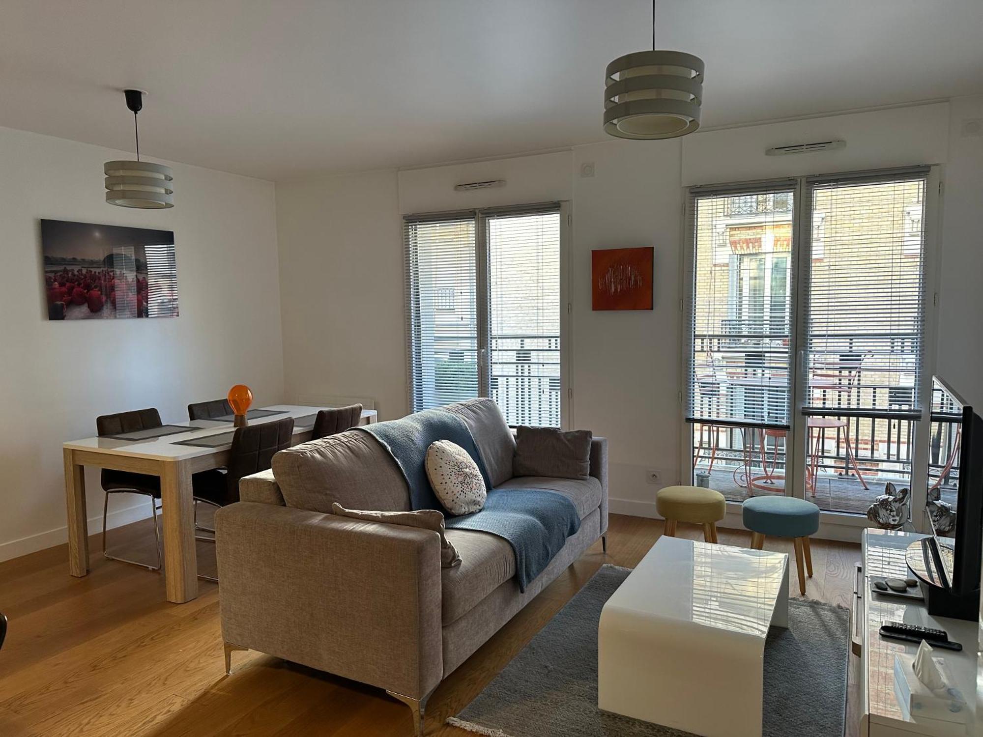 Apartment 2 Pieces 57m2 Terrasse Sur Cour Proche Paris Porte Maillot